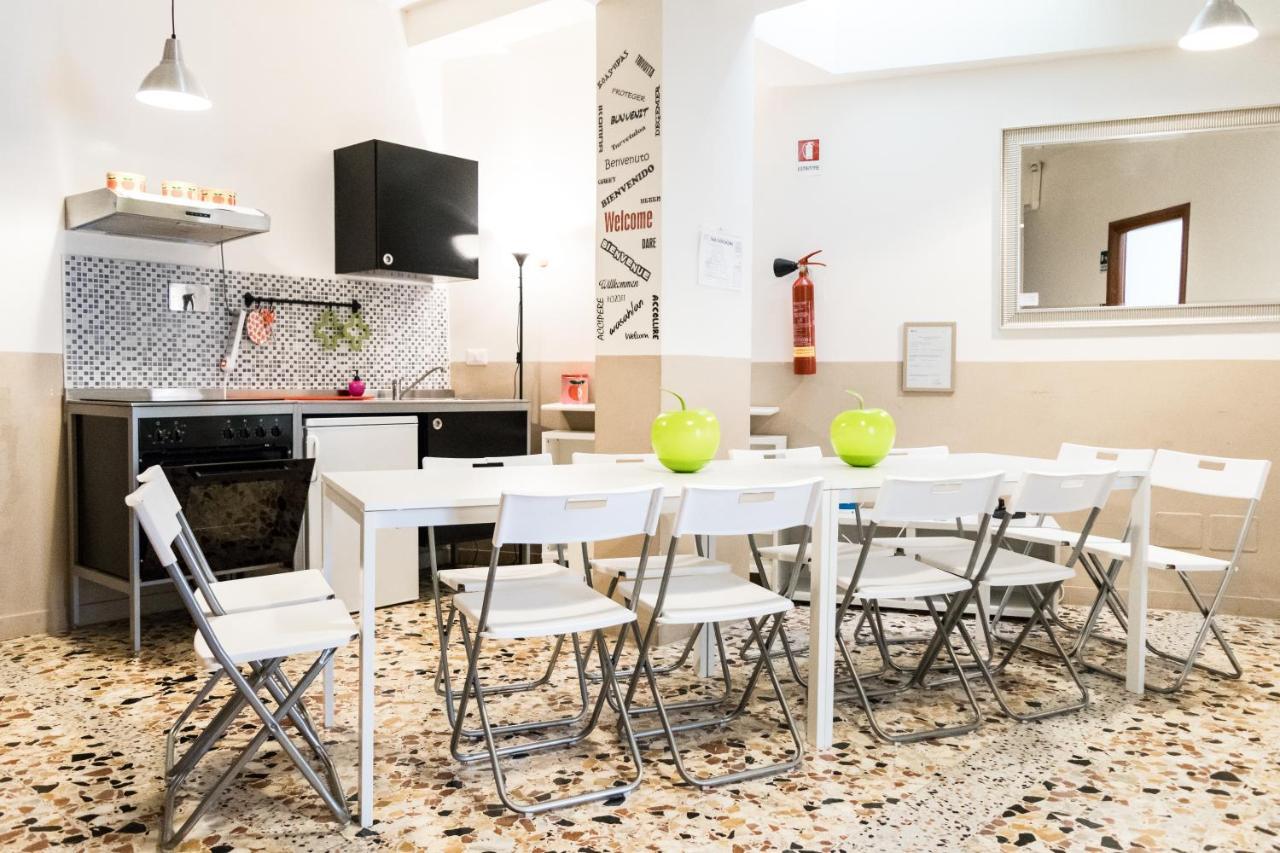 La Mela Di Roma Apartment ภายนอก รูปภาพ